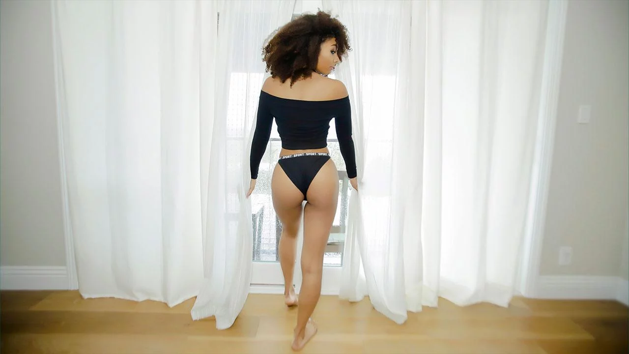 ⁣A Peek at Nia’s World 