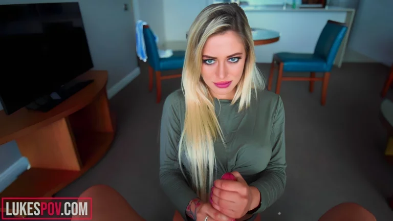 ⁣Mini Barbie POV Handjob 