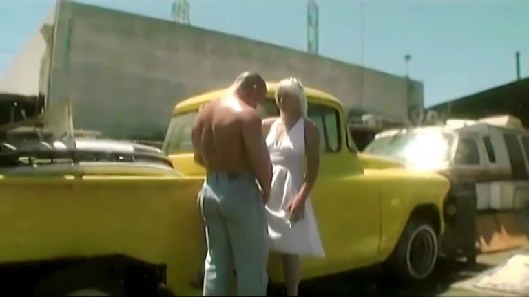 ⁣Threesome In Junkyard 